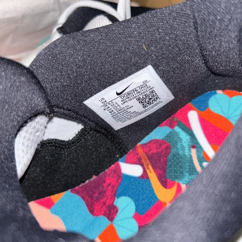 Nike Kyrie 8 - Picture 3 of 5